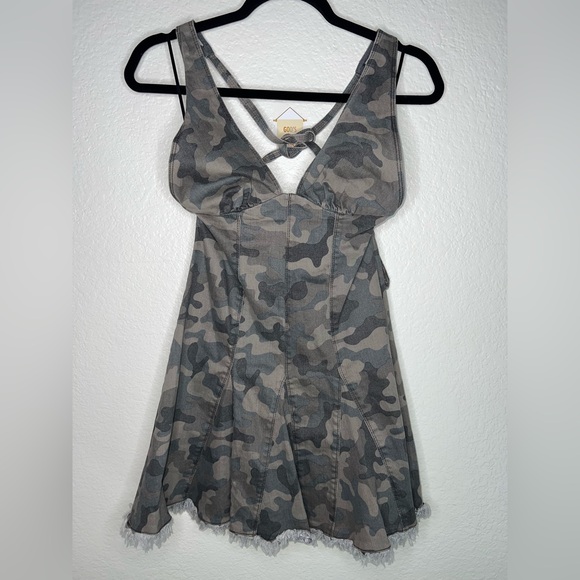 Kimchi Blue Hailey Halter Denim Dress - Picture 4 of 7